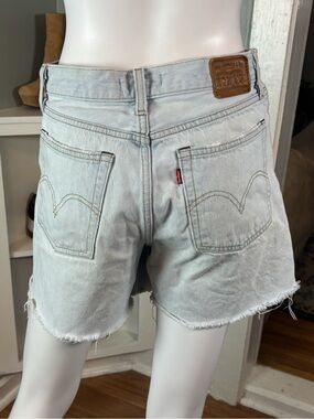 Levis Light Wash 7” Wedgie High Rise Button Fly Cut-Off Frayed Jean Shorts 28